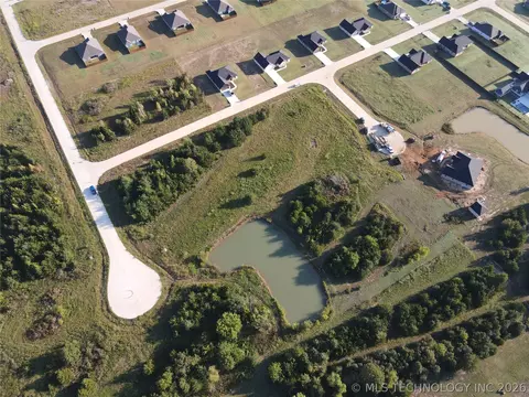 95 Maple Leaf Dr, Durant, OK 74701