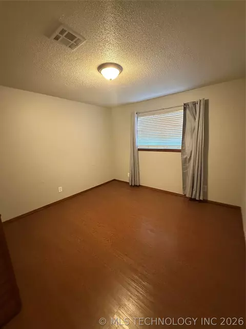 Bedroom - 1004 E 12th, Cushing, OK 74023 photo 1 of 2