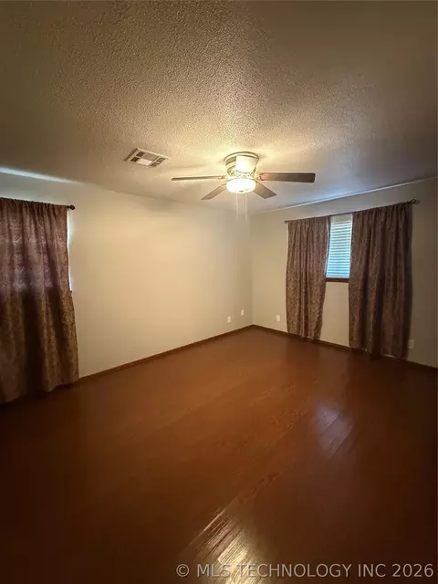 Bedroom - 1004 E 12th, Cushing, OK 74023 photo 2 of 2