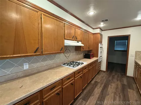 Kitchen - 1004 E 12th, Cushing, OK 74023 photo 1 of 5