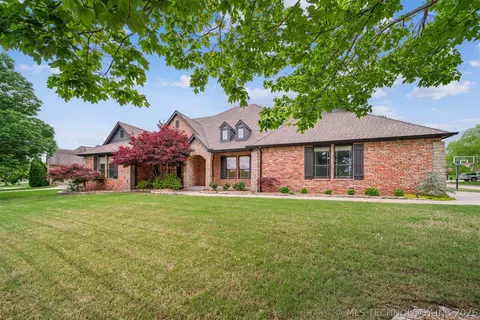 5216 E 148th St S, Bixby, OK 74008