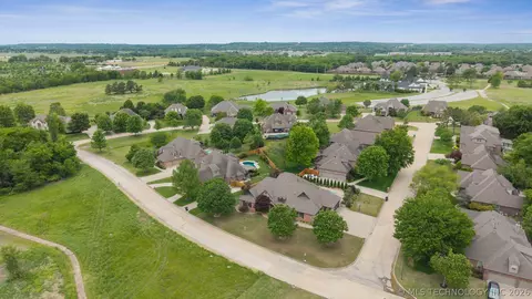 View/Area - 5216 E 148th St S, Bixby, OK 74008 photo 2 of 7