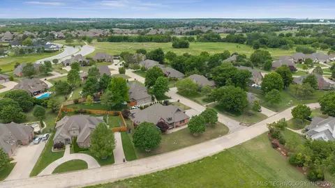 View/Area - 5216 E 148th St S, Bixby, OK 74008 photo 3 of 7