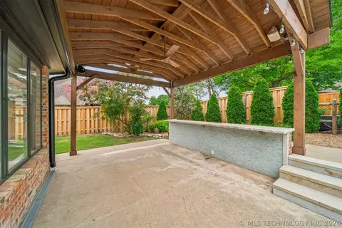 Exterior - 5216 E 148th St S, Bixby, OK 74008 photo 5 of 12
