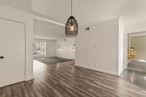 Living - 4428 E 68th Street 484, Tulsa, OK 74136 photo 6 of 6