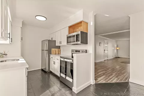 Kitchen - 4428 E 68th Street 484, Tulsa, OK 74136 photo 1 of 6