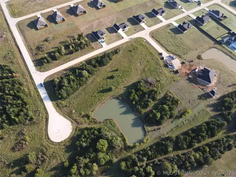 48 Royal Oak Cir, Durant, OK 74701