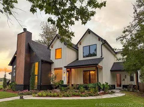 523 E College St, Broken Arrow, OK 74012