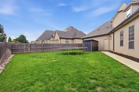 Exterior - 7265 E 112th St S, Bixby, OK 74008 photo 8 of 8