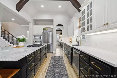 Kitchen - 7265 E 112th St S, Bixby, OK 74008 photo 4 of 5