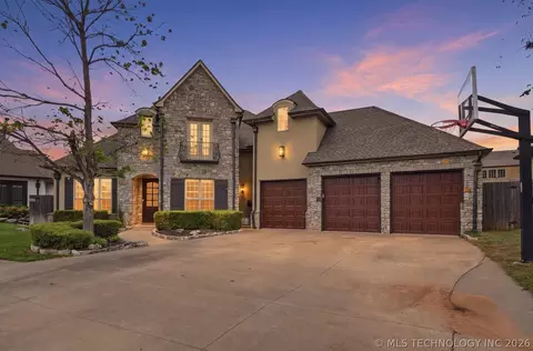 Exterior - 7265 E 112th St S, Bixby, OK 74008 photo 2 of 8