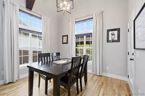 Dining - 7265 E 112th St S, Bixby, OK 74008 photo 1 of 1