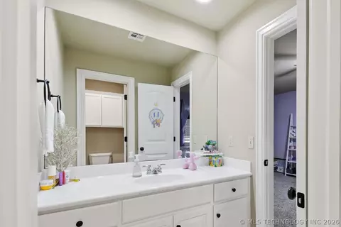 Bath - 7265 E 112th St S, Bixby, OK 74008 photo 5 of 8
