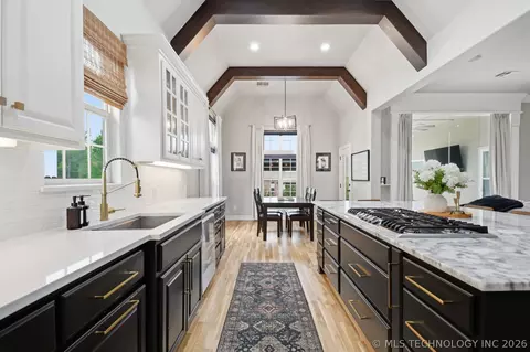 Kitchen - 7265 E 112th St S, Bixby, OK 74008 photo 5 of 5