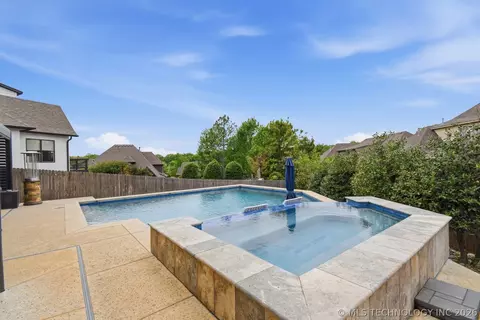 Exterior - 7265 E 112th St S, Bixby, OK 74008 photo 7 of 8