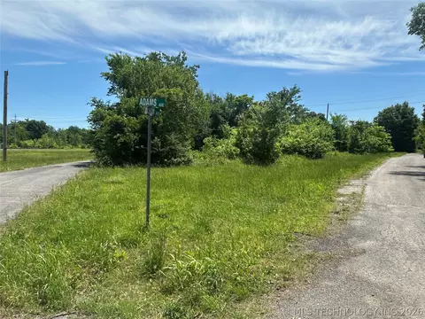 607 S Jackson Ave, Wagoner, OK 74467 photo 3