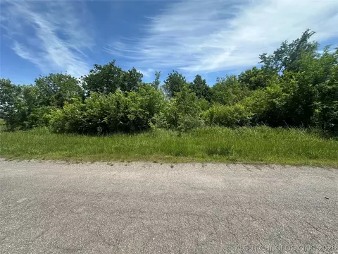 607 S Jackson Ave, Wagoner, OK 74467