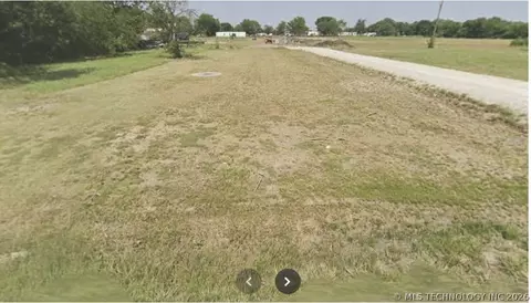 E Pine Street, Haskell, OK 74436