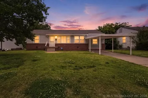 7360 E Newton St, Tulsa, OK 74115