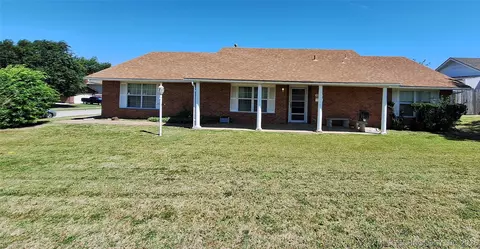 7707 E 57th St, Tulsa, OK 74145