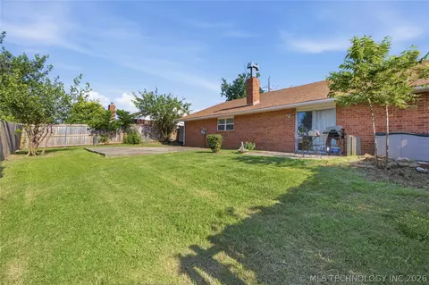 Exterior - 7707 E 57th St, Tulsa, OK 74145 photo 5 of 5