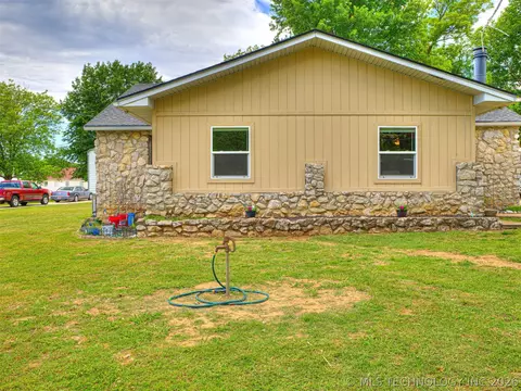 2308 S 63rd West Ave, Tulsa, OK 74107