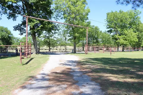 32632 E 710 Rd, Wagoner, OK 74467 photo 2