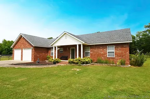110829 S 4612 Rd, Sallisaw, OK 74955