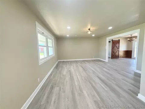 Living - 422909 Hwy 266, Checotah, OK 74426 photo 1 of 2