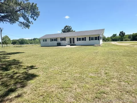 Exterior - 422909 Hwy 266, Checotah, OK 74426 photo 5 of 6
