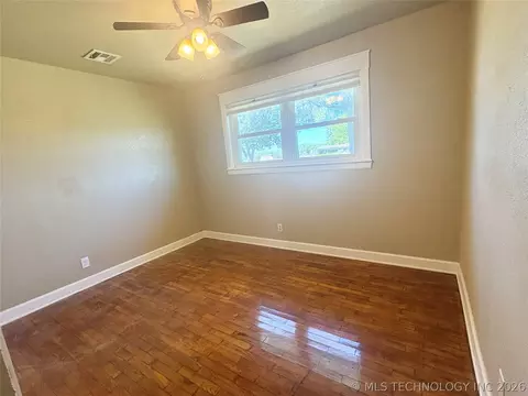 Bedroom - 422909 Hwy 266, Checotah, OK 74426 photo 5 of 6