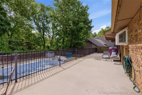 Other - 809 E Union St, Broken Arrow, OK 74011 photo 5 of 6