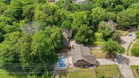 View/Area - 809 E Union St, Broken Arrow, OK 74011 photo 3 of 3