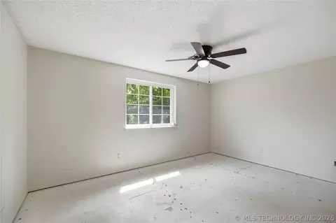 Bedroom - 809 E Union St, Broken Arrow, OK 74011 photo 2 of 5