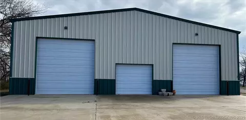 3503 S Summit Blvd, Sand Springs, OK 74063
