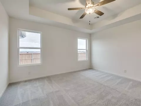 Bedroom - 3501 E 153rd St S, Bixby, OK 74008 photo 3 of 5