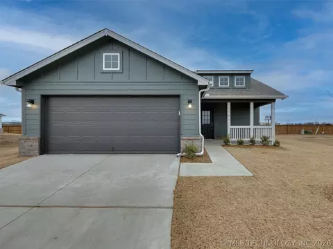 3501 E 153rd St S, Bixby, OK 74008