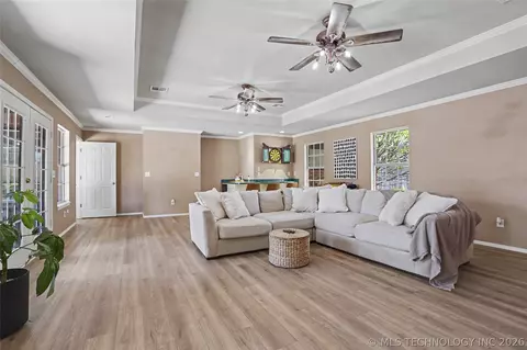 Living - 9503 E 112th Pl S, Bixby, OK 74008 photo 3 of 3