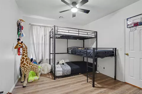 Bedroom - 9503 E 112th Pl S, Bixby, OK 74008 photo 3 of 4