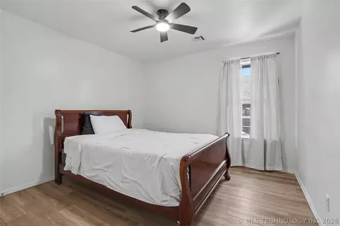 Bedroom - 9503 E 112th Pl S, Bixby, OK 74008 photo 4 of 4