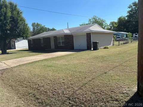 901 N Kern Ave, Okmulgee, OK 74447