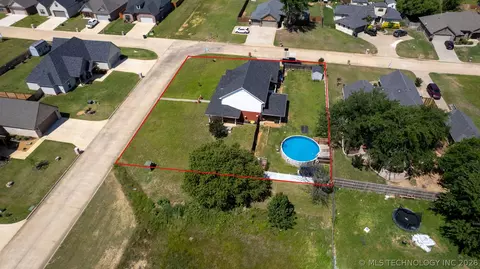 View/Area - 902 Springfield, Durant, OK 74701 photo 3 of 7