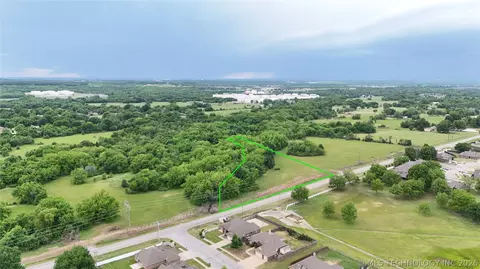 001 S Elwood Ave, Glenpool, OK 74033