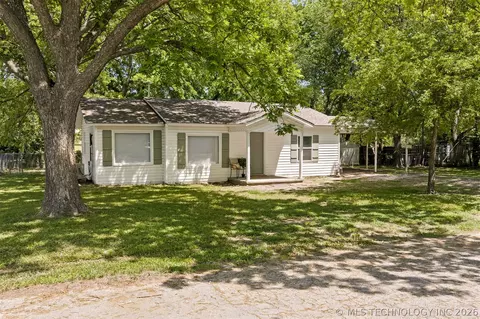 1002 SW Howard St, Ardmore, OK 73401