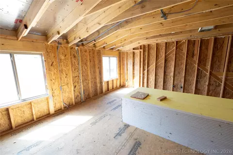 Entry Way - 2909 E Northampton St, Broken Arrow, OK 74014 photo 5 of 5