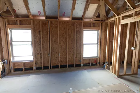 Bedroom - 2909 E Northampton St, Broken Arrow, OK 74014 photo 2 of 2