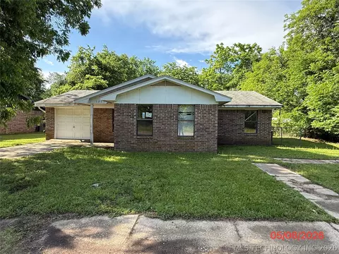 1209 W Kiamichi St, Hugo, OK 74743