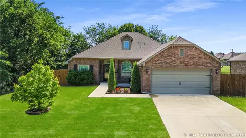 101 S 47th St, Broken Arrow, OK 74014