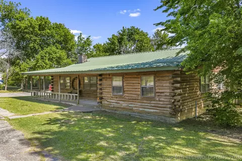 2008 NE 3rd Ave, Ardmore, OK 73401