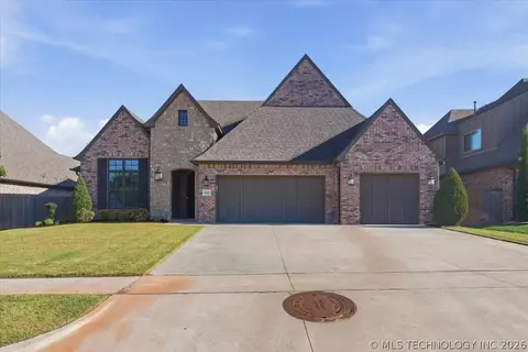 2232 W Decatur St, Broken Arrow, OK 74011
